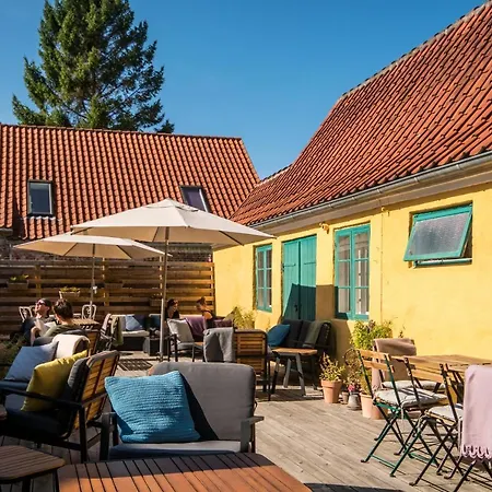 Guest house Aero & Cafe *
