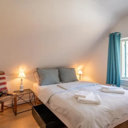 Aero & Cafe Guest house